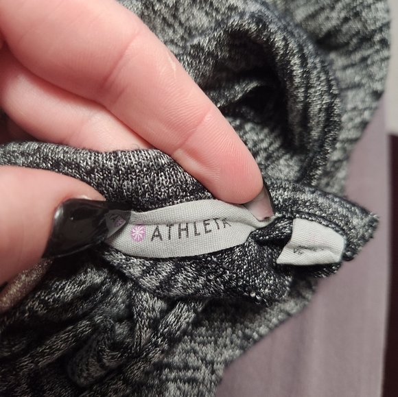 Athleta Open Back Pose Long Sleeve Top Size XS - Picture 16 of 16